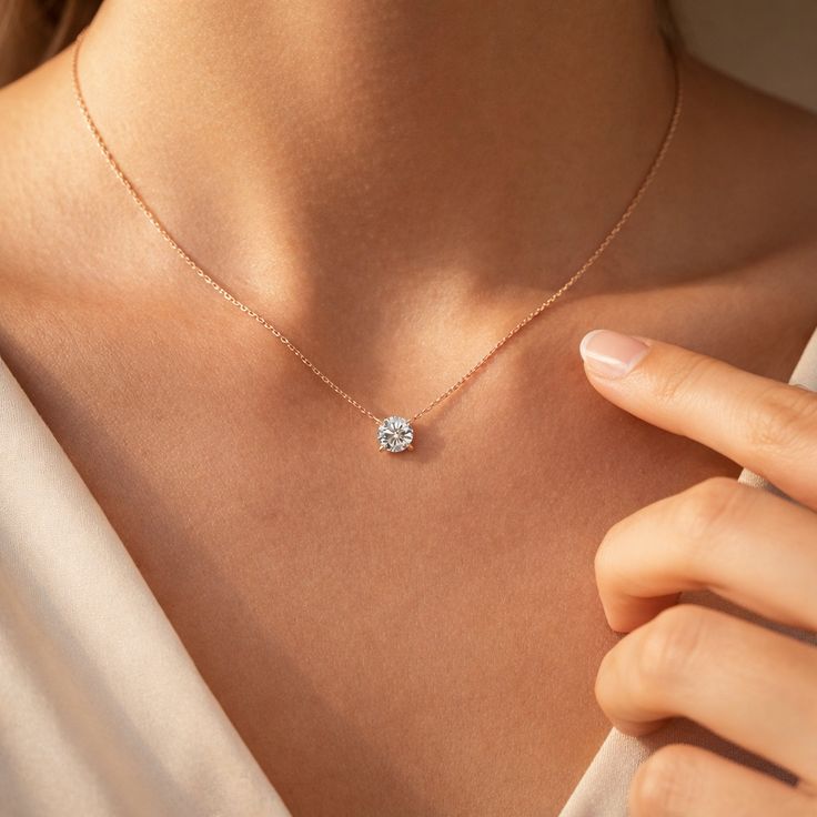 Dainty Solitaire Pendant