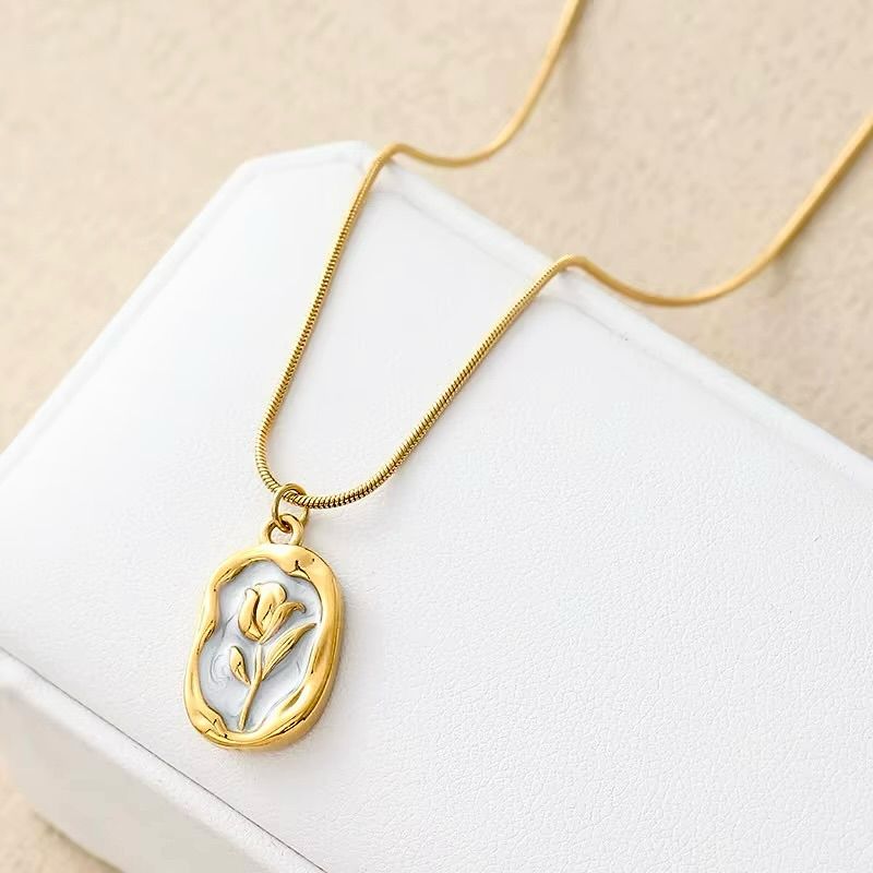 Viral Aesthetic Rose Pendant