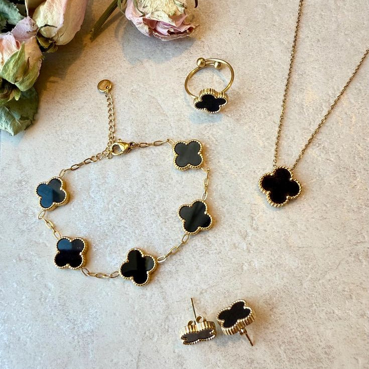 Black Clover Jewelry Set